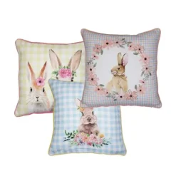 Baumwoll Kissen Hasen, Kaninchen im Blumenkranz, hellblau/rosa kariert, 45x45cm, Mars & More