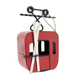 Deko Gondel rot mit weißen Ski, Seilbahn, Skigondel aus Metall, 7x5x11cm, Hänger