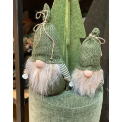 Deko Wichtel, kleiner Weihnachtswichtel mit Kaffeebecher to go, 28cm