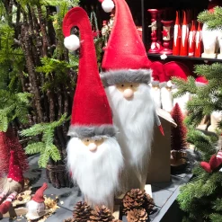 Deko Wichtel Nikolaus, Holzwichtel Weihnachtsmann mit Filzmütze, auf Holzsockel, 83cm