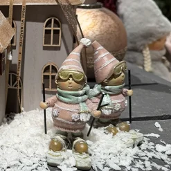 Dekofigur Skifahrer mit Skibrille, Winterkind mit Ski und Riesenpulli, 12cm