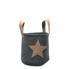 Deko Filzkorb Weihnachten mit Griffen, Übertopf aus Naturfilz mit Lederimitat Stern, 20x20cm