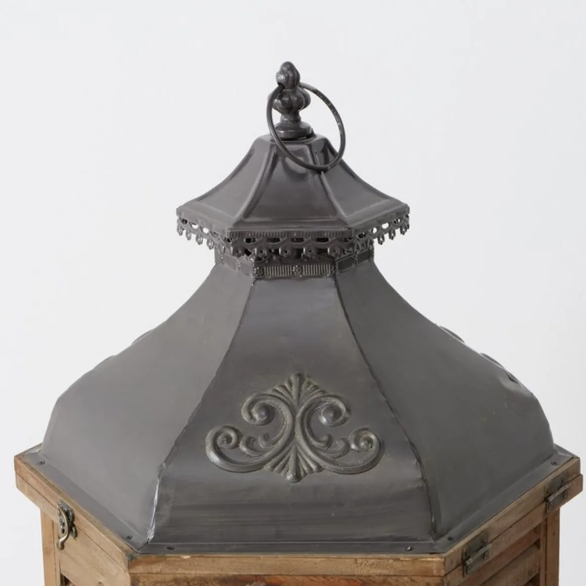 Holz Laterne Hector, lange schmale Holzlaterne mit Schublade und Metalldach, 115x40cm, Boltze Home C