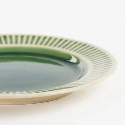 Keramik Teller Elice, Frühstücksteller mit Relief, grün-beige, Ø21,5cm, Mica Decorations