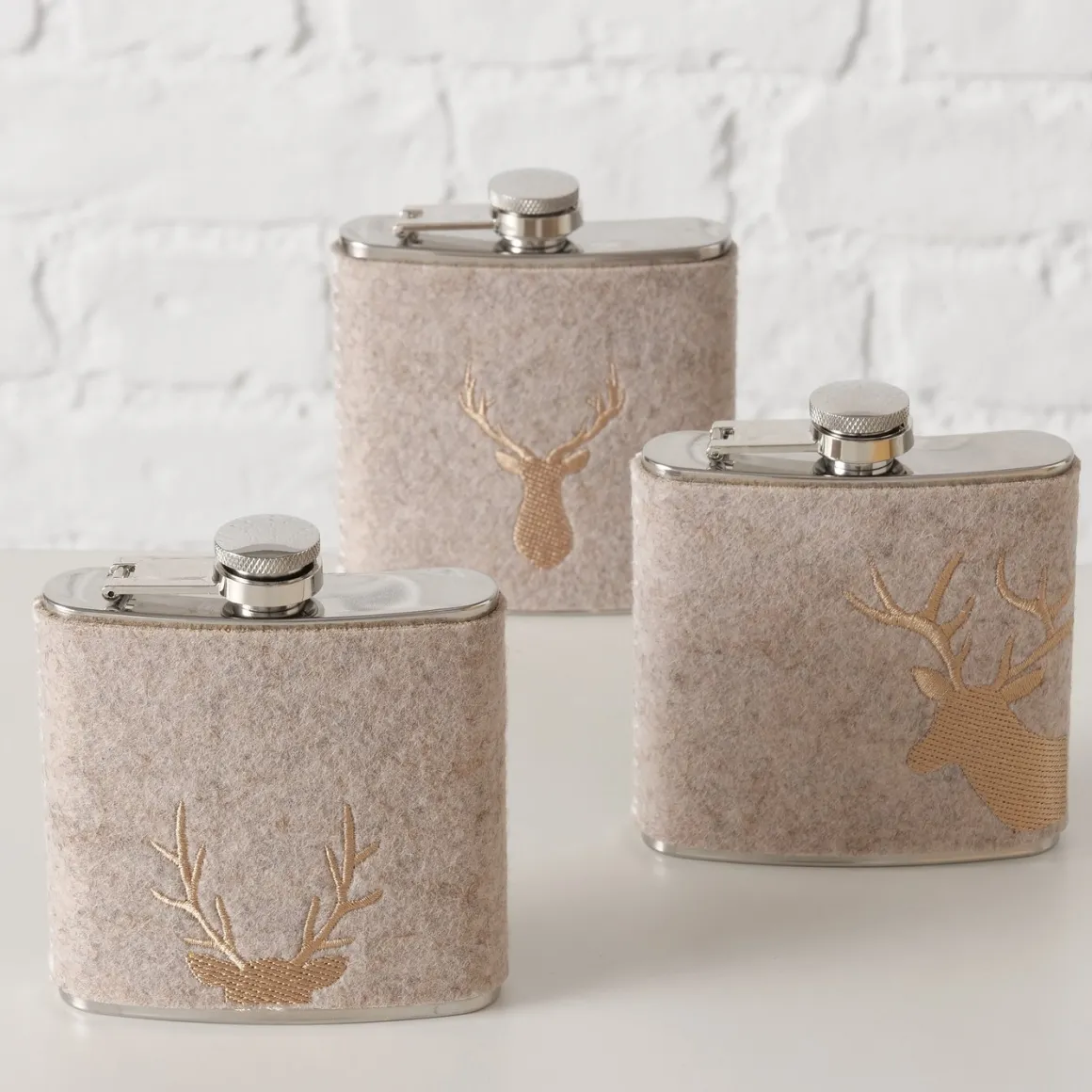 Trinkflasche Hirsch Vilbert, Flaschmann aus Filz mit Hirschkopf Mitte, 11x9cm, Boltze Home Collections