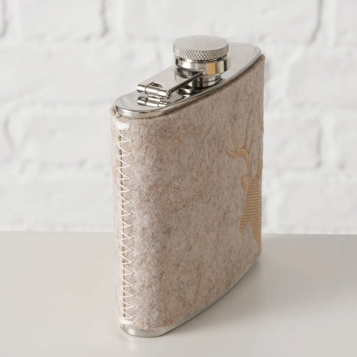 Trinkflasche Hirsch Vilbert, Flaschmann aus Filz mit Hirschkopf Mitte, 11x9cm, Boltze Home Collections